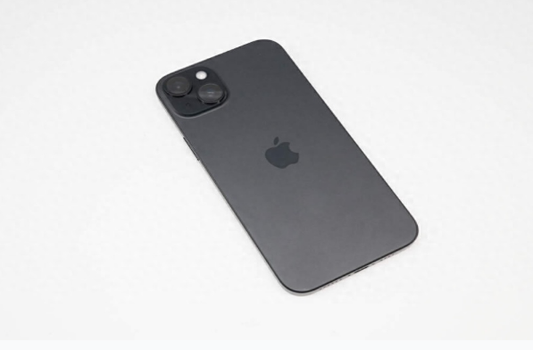 和静苹果手机维修分享iPhone 15 Plus换电池 